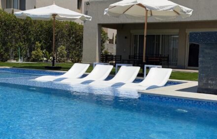 4BR Villa + Pool + Jacuzzi + 1st Row Golf